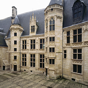 palais-jacques-coeur-bourges